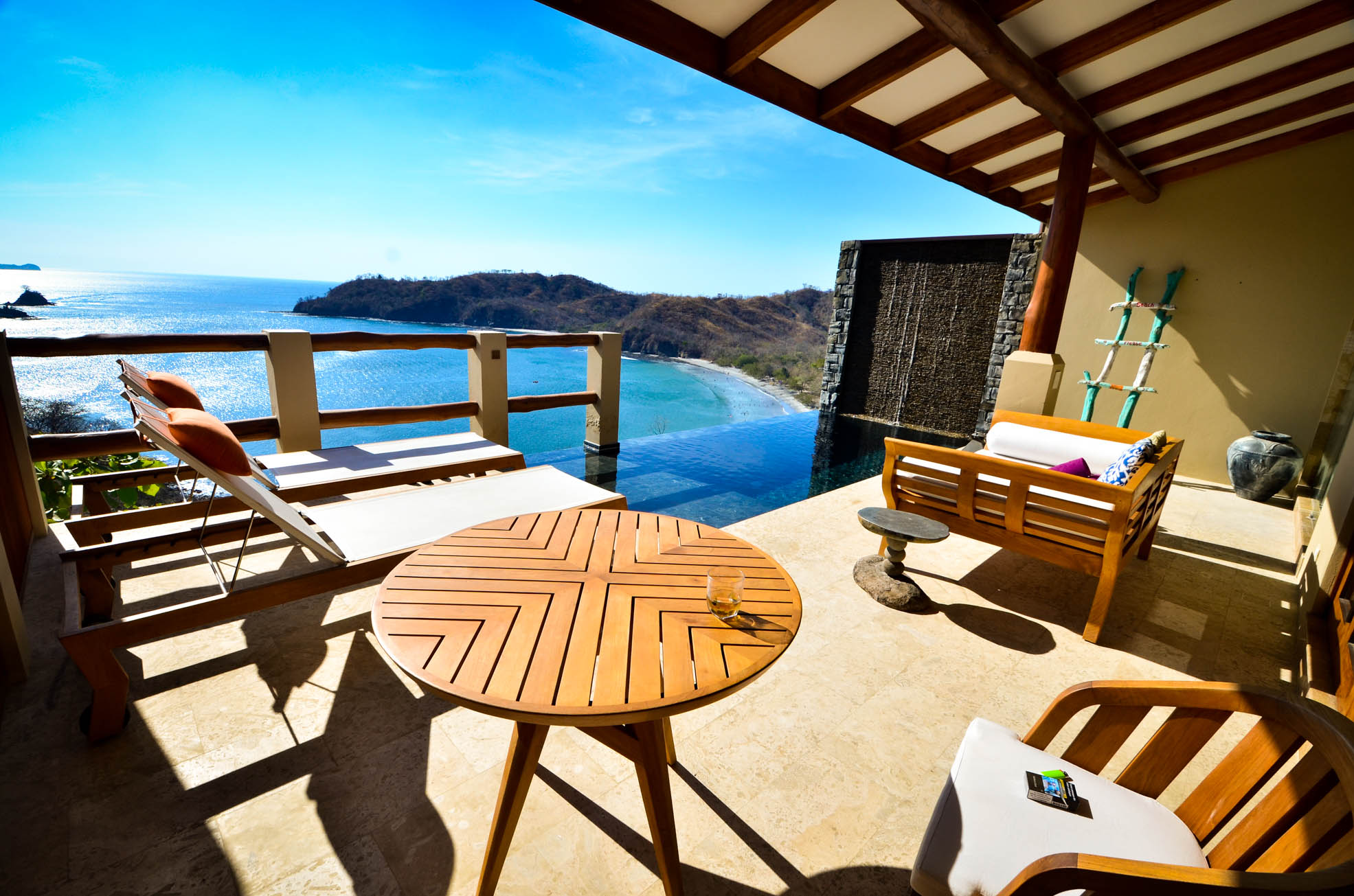 Mayven Costa Rica Top Itinerary 2 weeks Casa Chameleon Las Catalinas terrasse private pool ocean view